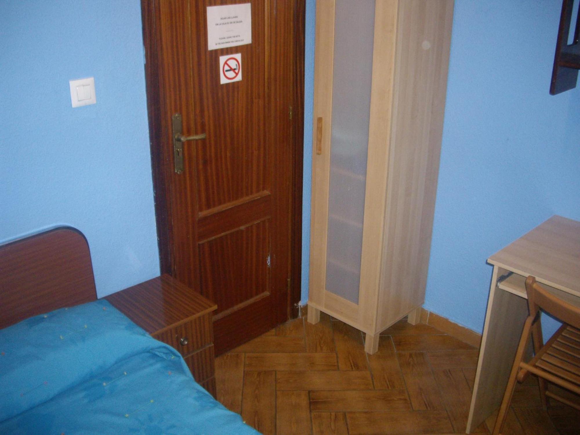 Hostal Pacios Мадрид Экстерьер фото