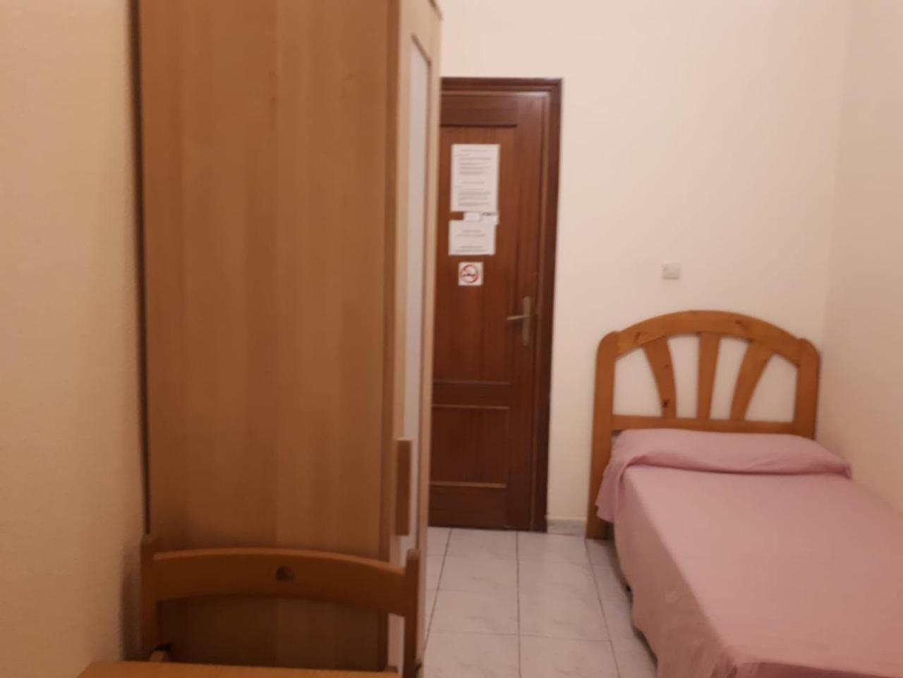 Hostal Pacios Мадрид Экстерьер фото